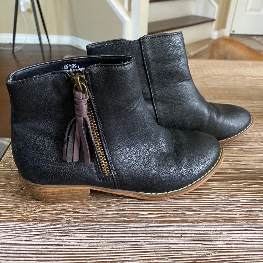 Girls black booties